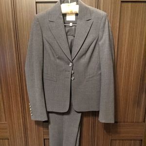 Limited Perfect Travel Suit